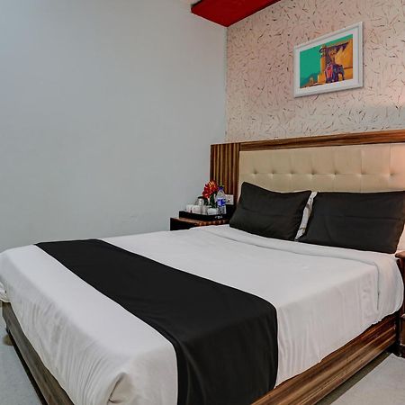 Oyo Hotel Blue Sapphire Residency Near Chhatrapati Shivaji International Airport Mumbai Exterior foto