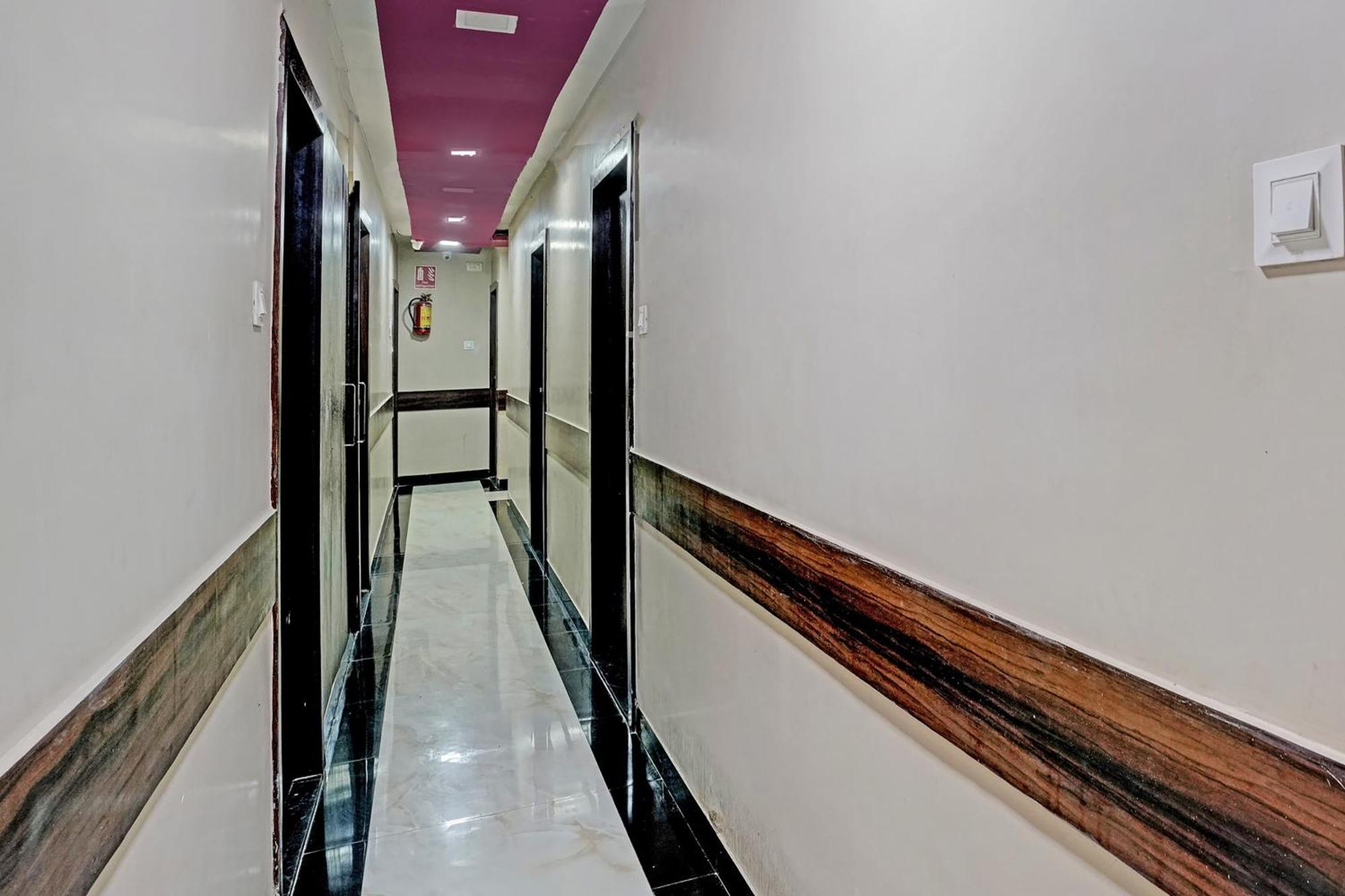 Oyo Hotel Blue Sapphire Residency Near Chhatrapati Shivaji International Airport Mumbai Exterior foto