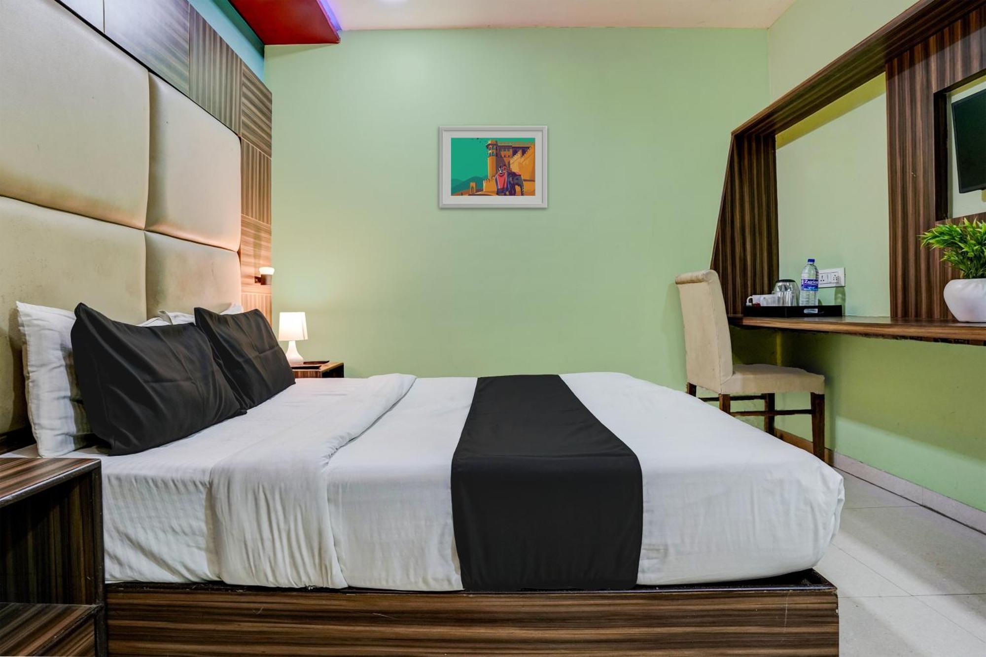 Oyo Hotel Blue Sapphire Residency Near Chhatrapati Shivaji International Airport Mumbai Exterior foto